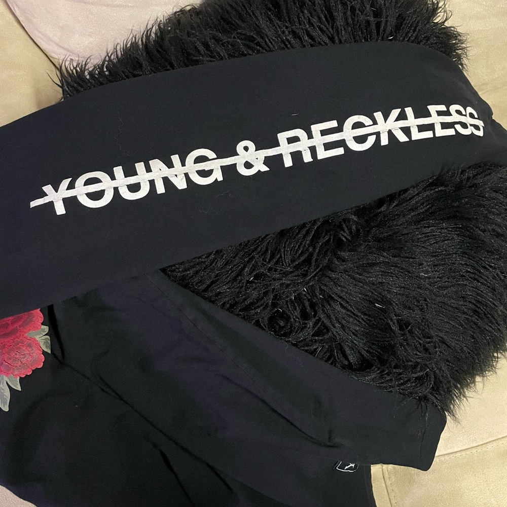 🌟2 for 30$!🌟 Young and Reckless long sleeve shirt - Black - Medium - Picture 4 of 4